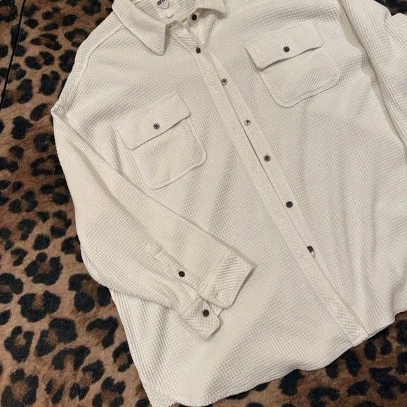 Textured Aerie White Long Sleeve Shirt - Picture 2 of 8